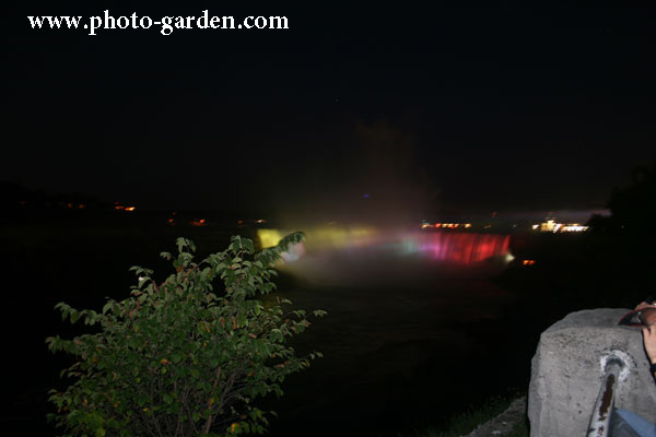 Ниагара ночью