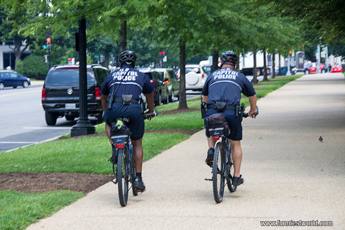 полиция на велосипедах